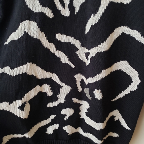 Vintage Outlander Floral and Animal Print Sweater - Picture 7 of 16